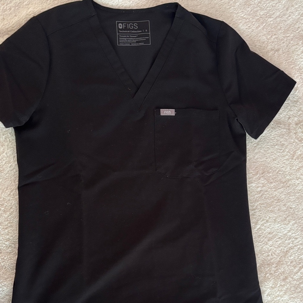 FIGS Black V-Neck Medical Scrub Top and Bottoms